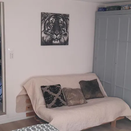 2 Pieces De Plain-pied Avec Parking Et Jardin Au Calme Apartment *